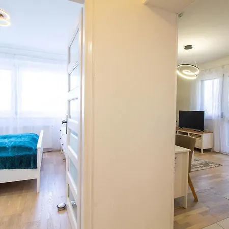Hillside Apartament *