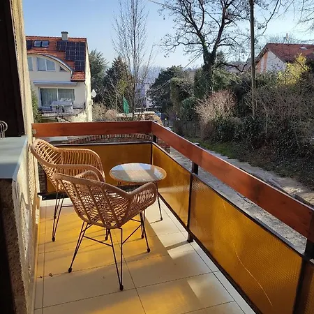 Apartment Hillside *